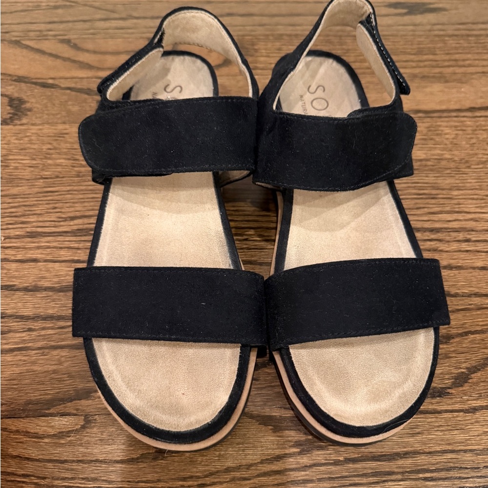 Naturalizer Soul Kaila Black Suede Adjustable Strap Sandals Size 8.5 - Picture 3 of 11